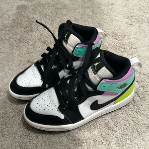 Jordan 1 Mid pastel YOUTH size 2